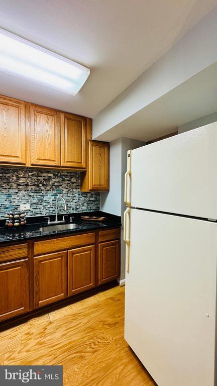 Building Photo - 1111 Dennis Ave