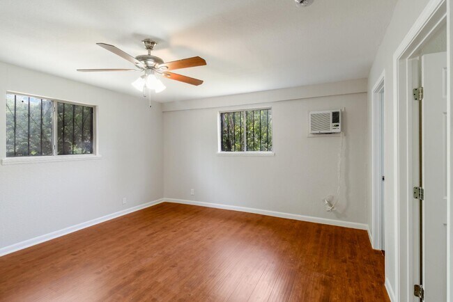 Building Photo - 2307 Gunsmoke St