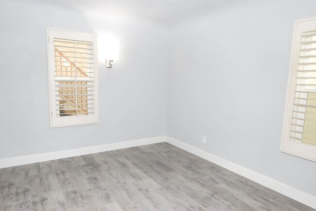 Building Photo - BB LLC - Savona Walk