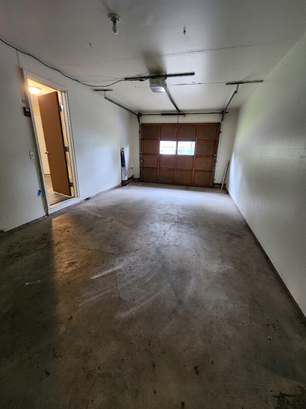 Building Photo - 1409 NE 143rd Ave