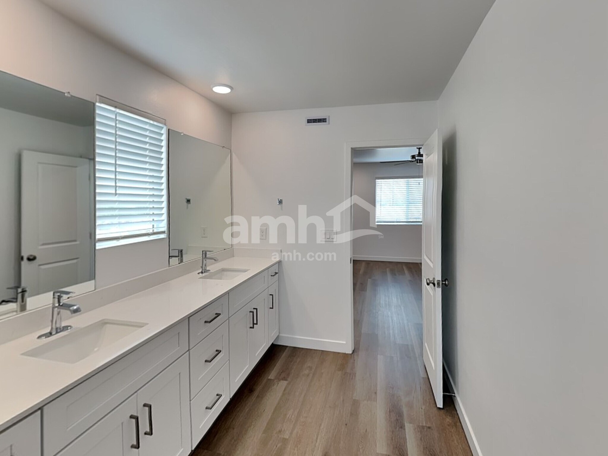 Building Photo - 6975 N 125th Dr