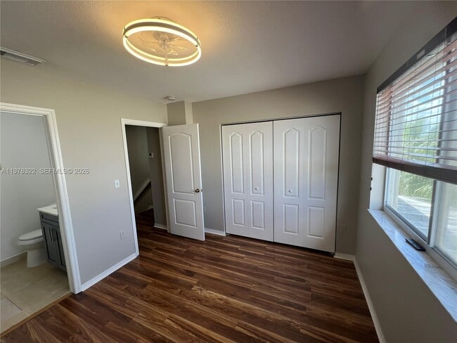 Building Photo - 110 SW 109th Ave