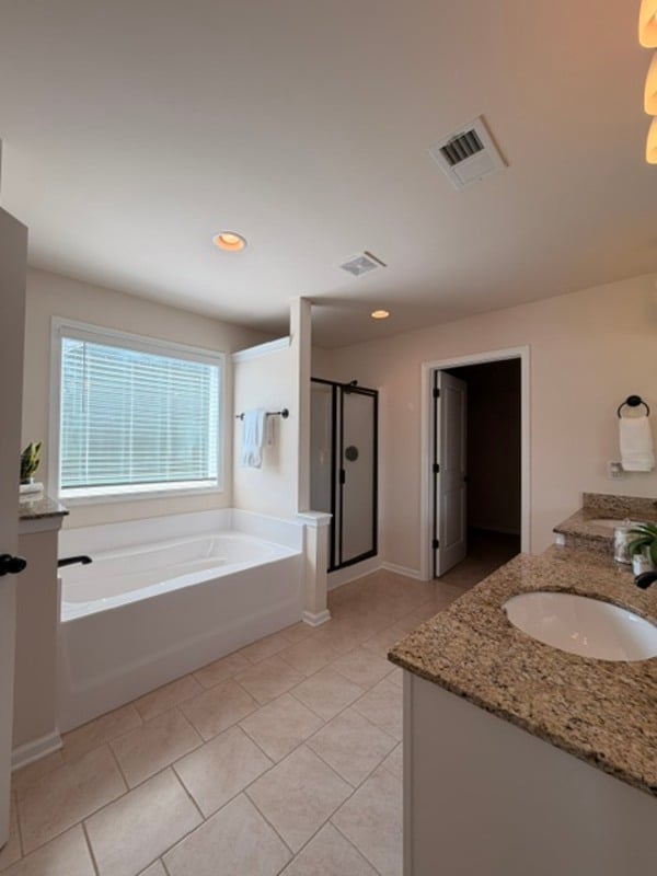 Building Photo - 213 Golden Fluke Dr