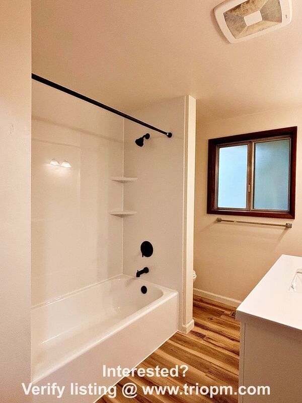 Building Photo - 1029 C St