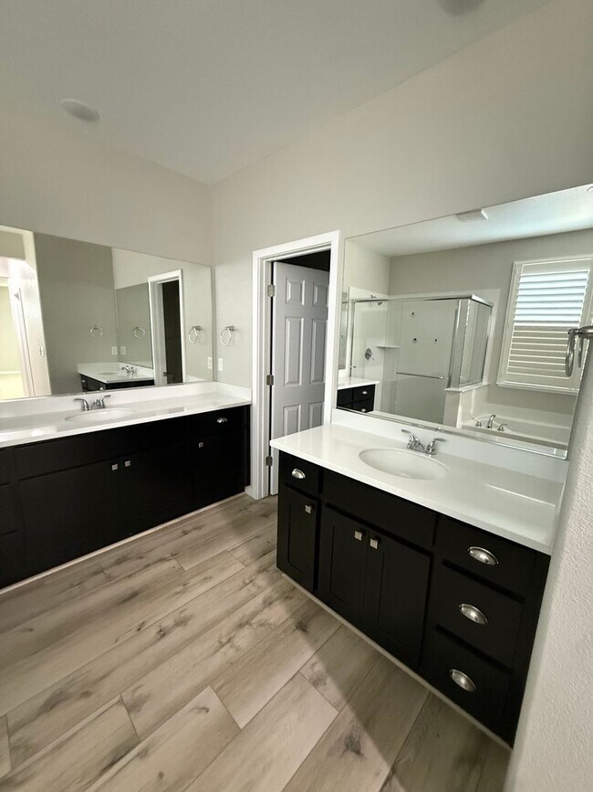 Building Photo - 3223 Le Bourget Ln
