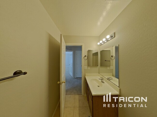 Building Photo - 17679 N Avelino Dr