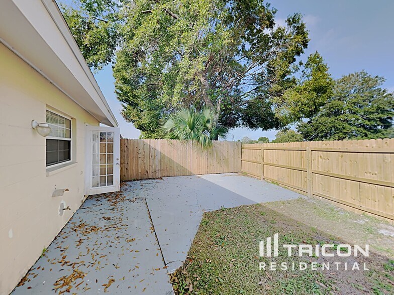 Building Photo - 10378 Rosemount Dr