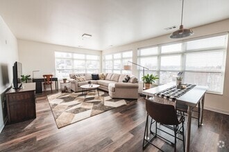 Building Photo - Ruxton Apartments