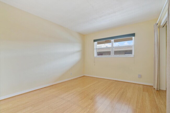 Building Photo - 1510 SE 15th St