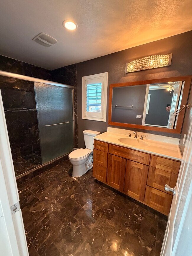 Building Photo - Unbelievable 4 Bed, 4 Bath House For Rent In Buena Park-Must See To Appreciate!