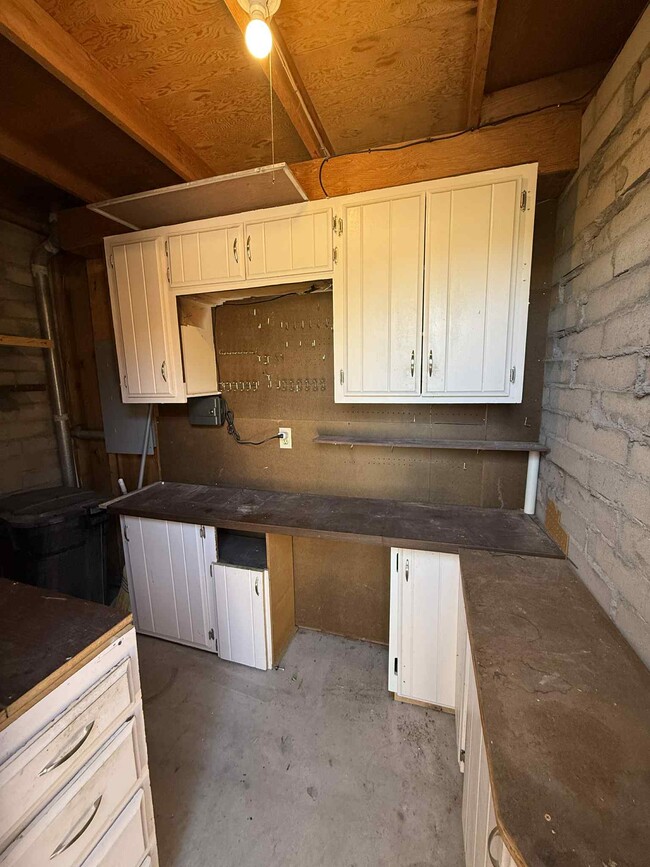 Building Photo - 5204 N Tigua Dr