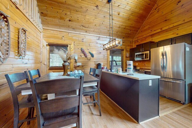 Building Photo - 2632 Camden Way
