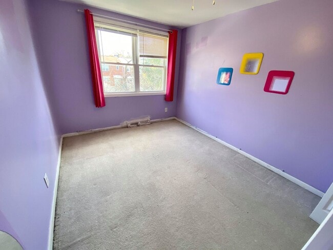 Building Photo - Charming 3Bed/1Bath in Cedonia Neighborhood