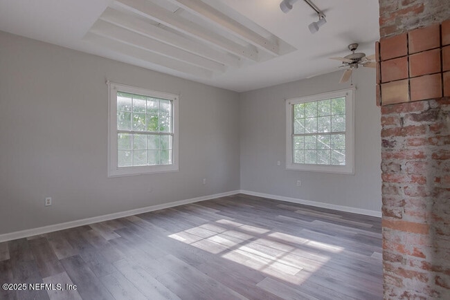 Building Photo - 1806 Landon Ave