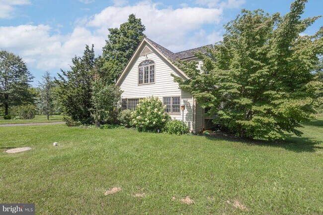 Building Photo - 6064 Saw Mill Rd