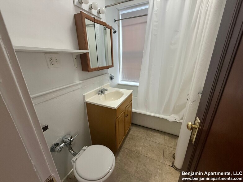 Building Photo - 1255 Boylston St