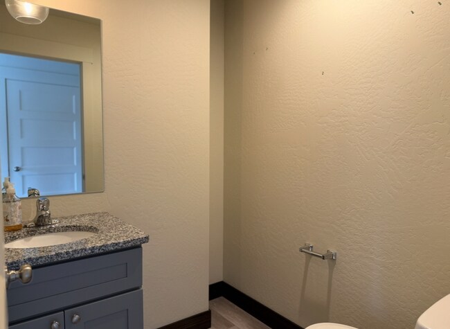 Building Photo - Modern Kalispell Home