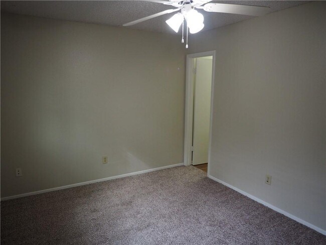 Building Photo - 7808 West Gate Blvd