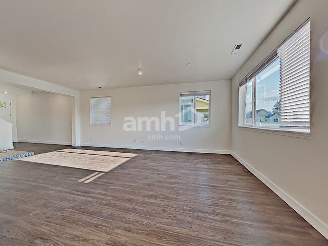 Building Photo - 13614 107th Ave Ct E