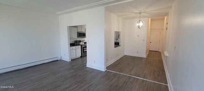 Building Photo - 9 St Joseph's Terrace