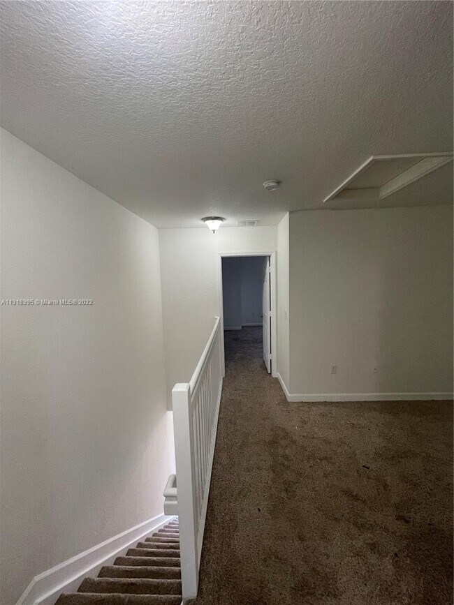 Building Photo - 4130 Napoli Lake Dr