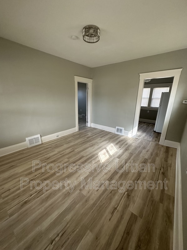 Building Photo - 4301 W 41st St