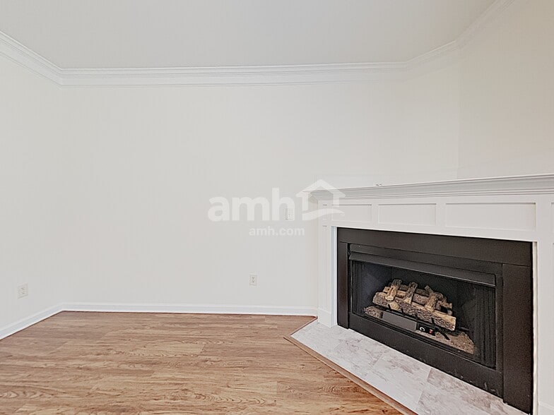 Building Photo - 406 Sheila Way