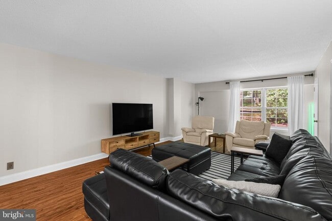 Building Photo - 7721 Tremayne Pl