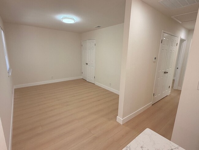 Building Photo - 10121 Craft Dr
