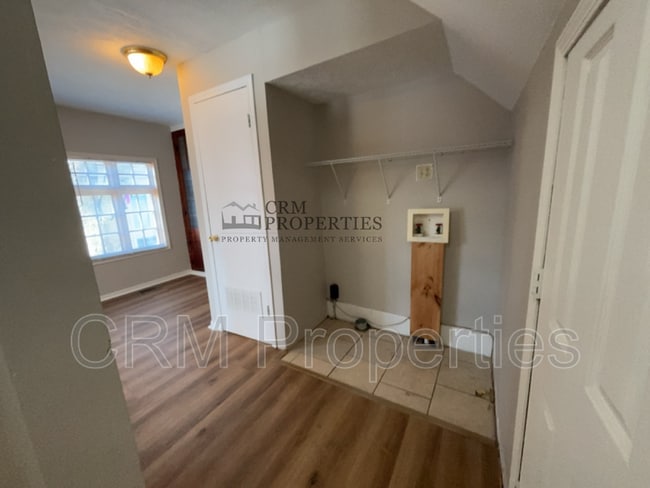 Building Photo - 409 W Morgan St