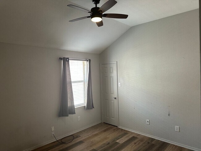 Building Photo - 5212 Blackwood Dr
