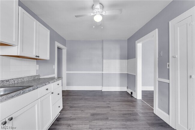 Building Photo - 4657 Warner Rd