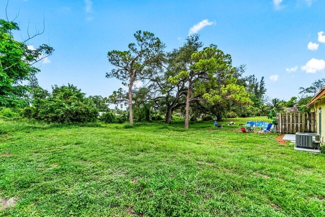 Building Photo - 4786 Gulfstream Rd