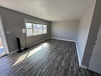 Building Photo - 1724 14th Ave S