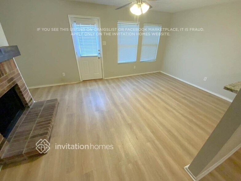 Building Photo - 713 Wrigley Dr