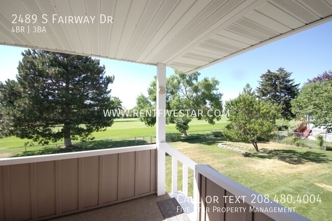 Building Photo - 2489 S Fairway Dr
