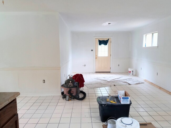 Building Photo - 29205 Erindale Dr