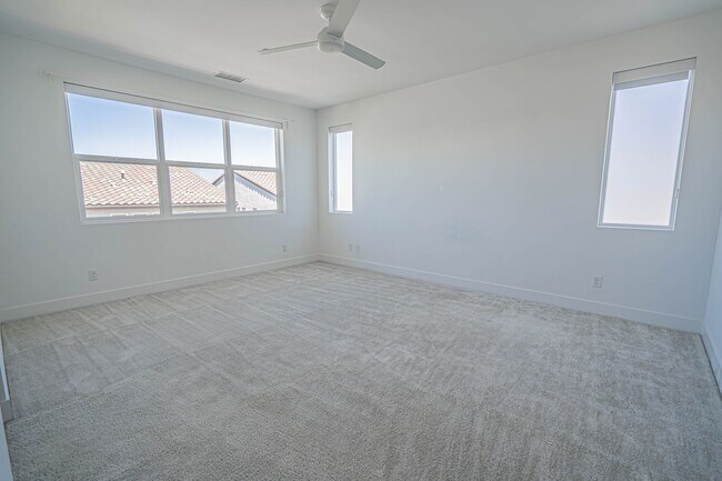 Building Photo - 28519 Moyer Ln