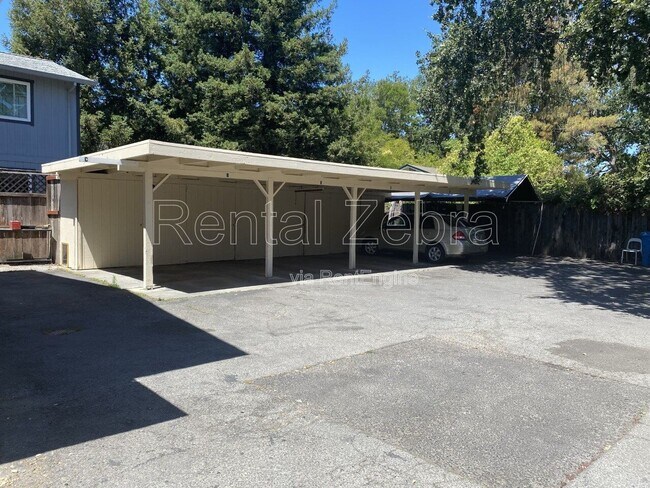 Building Photo - 141 Agua Caliente Rd W