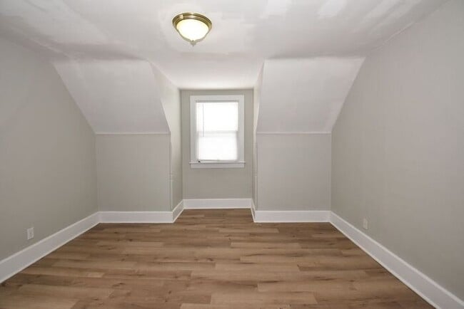 Building Photo - Price Reduced! Near local Universities and Entertainment 4 bedroom 2 story Single Family Home