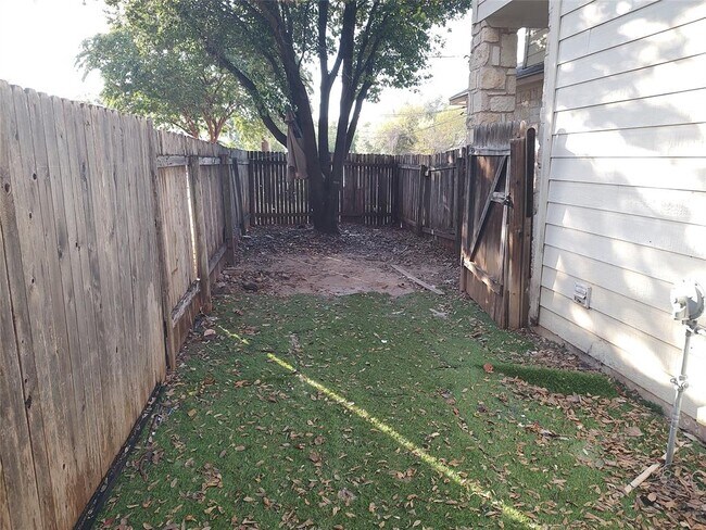 Building Photo - 1619 Constantino Cir