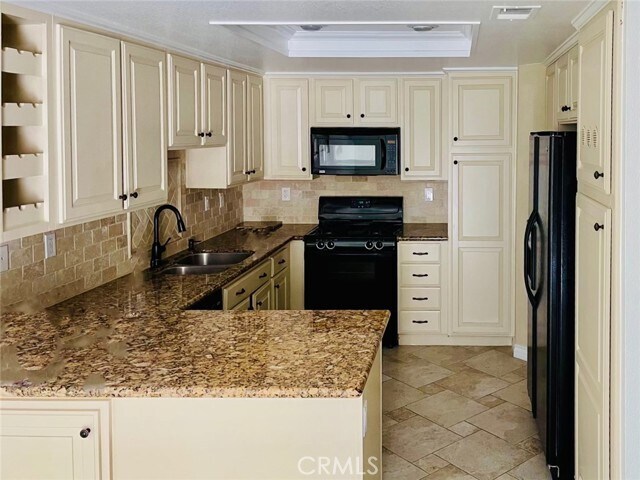 Building Photo - 21184 Gladiolos Way