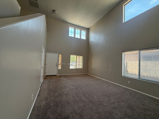 Building Photo - 3762 W South Butte Rd