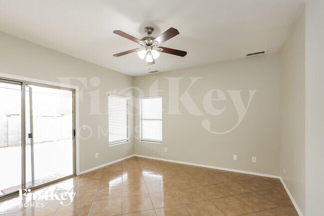 Building Photo - 5616 S 55th Ln