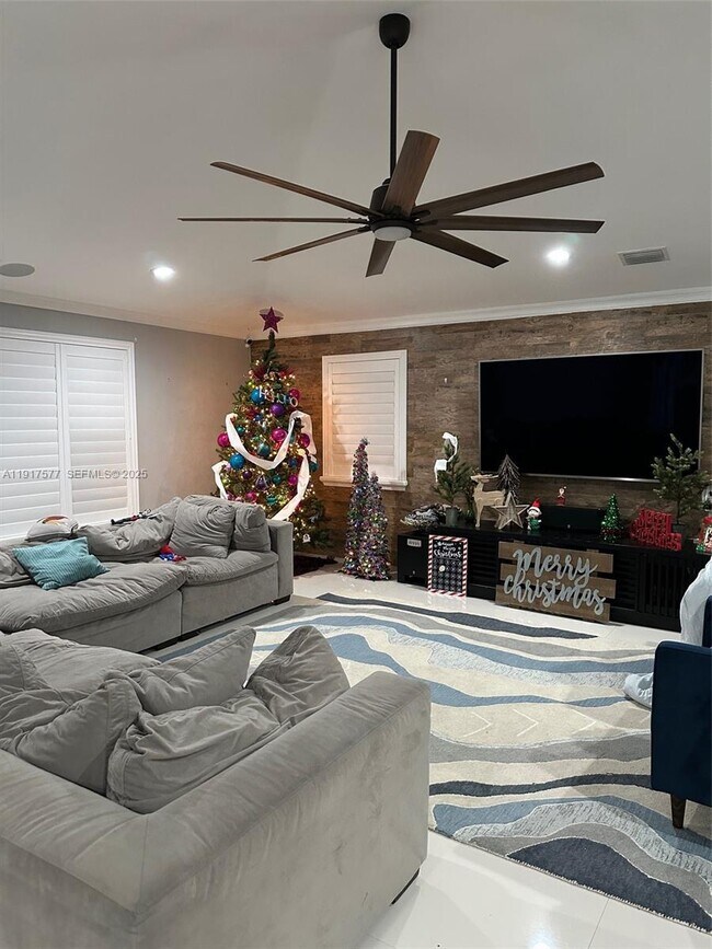 Building Photo - 15845 SW 153rd Ave