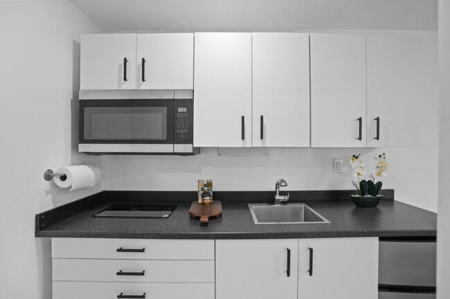 Building Photo - 1416 SW 27th St