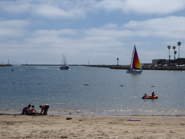 Building Photo - 216 Melrose Dr