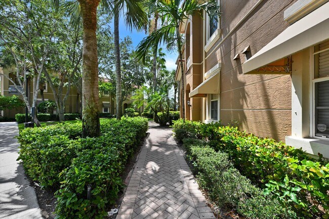 Building Photo - 4870 Bonsai Cir