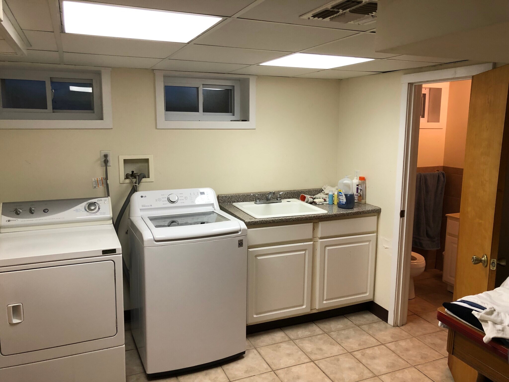 Building Photo - 81 Tooker Ave