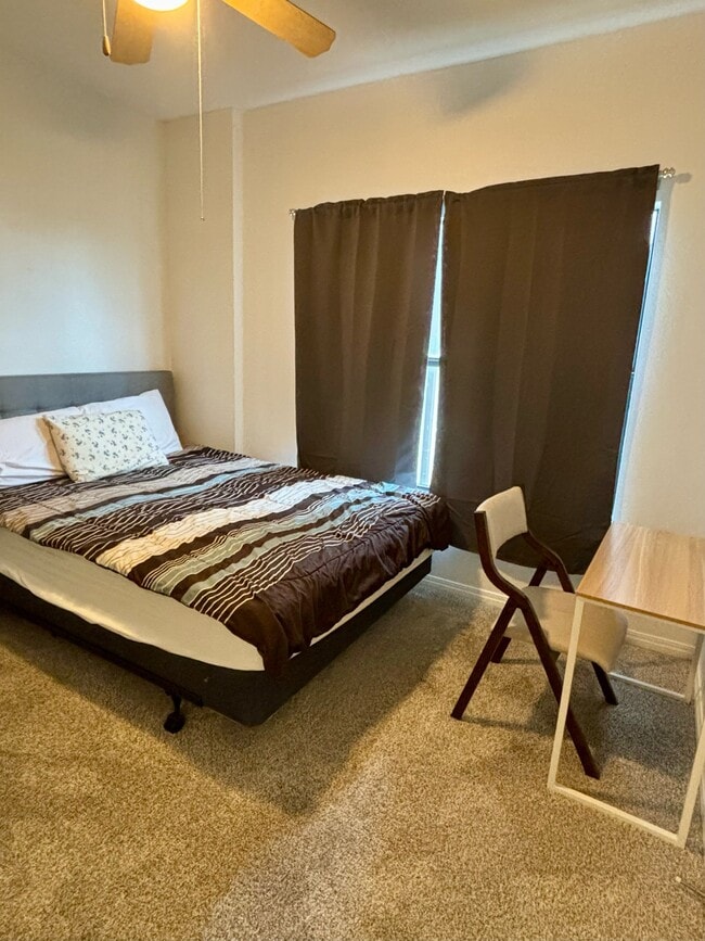 Building Photo - 2505 San Gabriel St